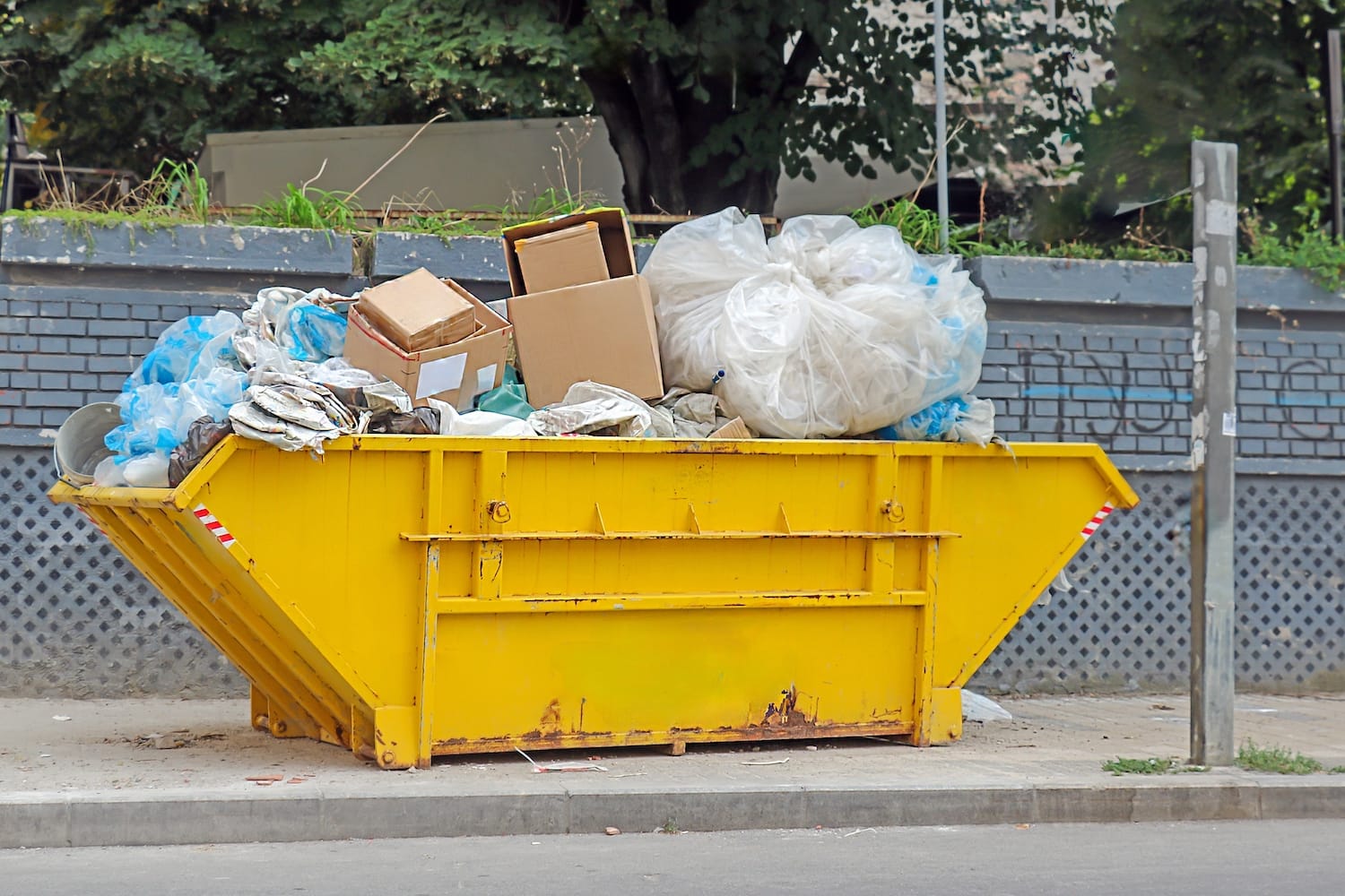 Wywóz gruzu w Poznaniu – na co zwrócić uwagę przy wyborze firmy?